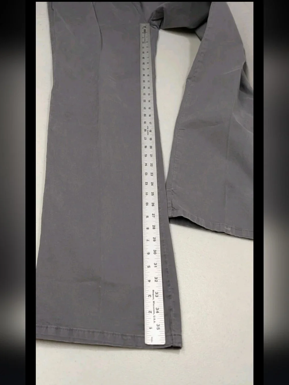 NWT The Territory Ahead Pleated Canvas Chino Pants Mens 35 / 36 Gray Rugged Trav